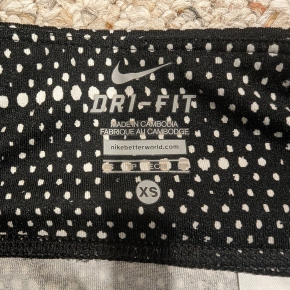 Nike Dri-Fit Crop Leggings - Picture 4 of 6